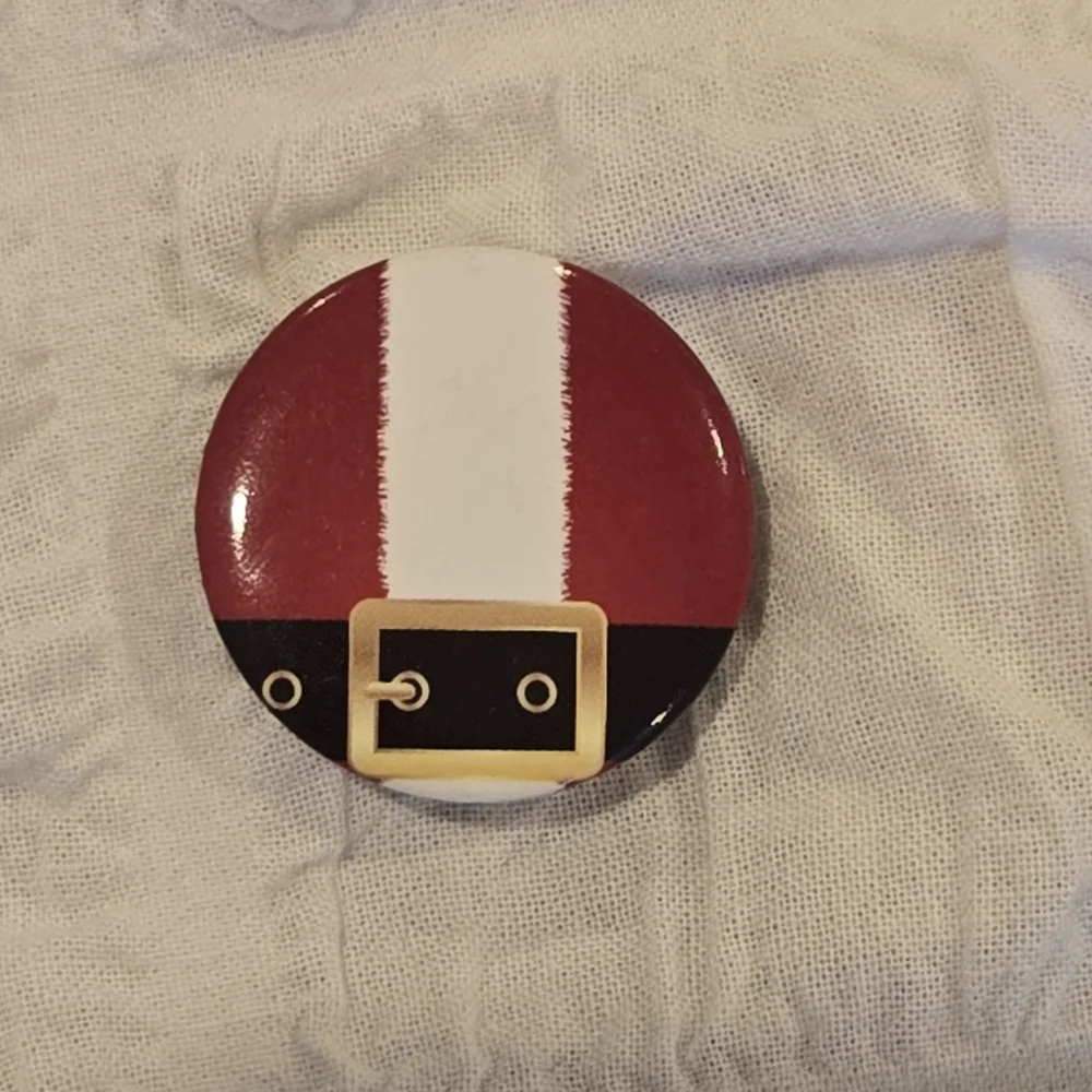 Batch of 6 Christmas Pins – Festive 1